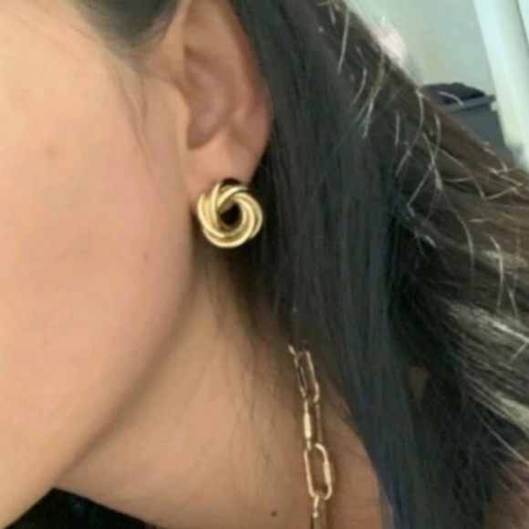 Anthropologie Minimalist Twisted Rope Gold Classy Earrings - Picture 5 of 5